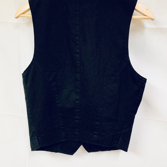 Abstract Design Vest! - Picture 4 of 5